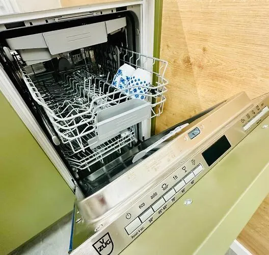 Modern With Air Condition & Balcony Zürich