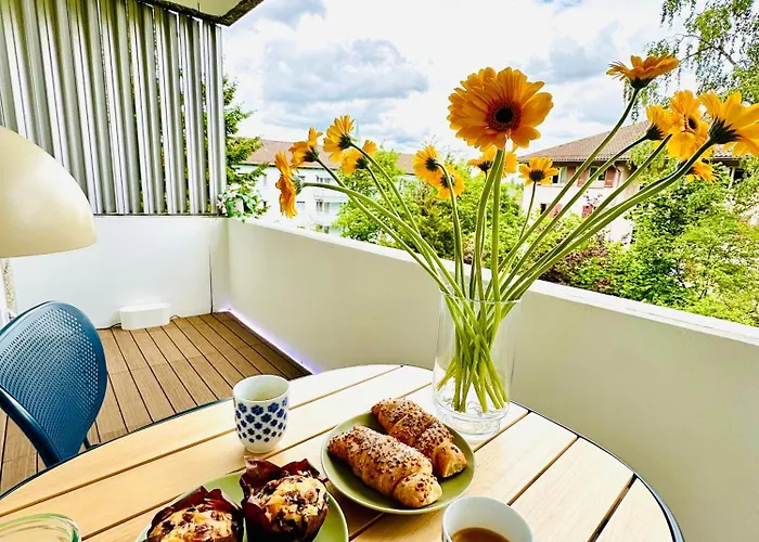 Modern With Air Condition & Balcony