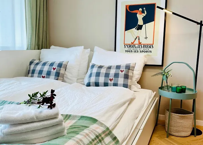 Modern With Air Condition & Balcony *