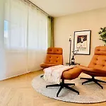 Διαμέρισμα Modern With Air Condition & Balcony *