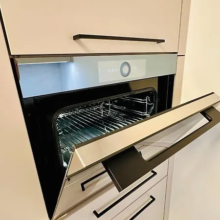 Modern With Air Condition & Balcony