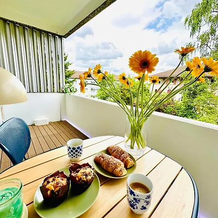 Modern With Air Condition & Balcony