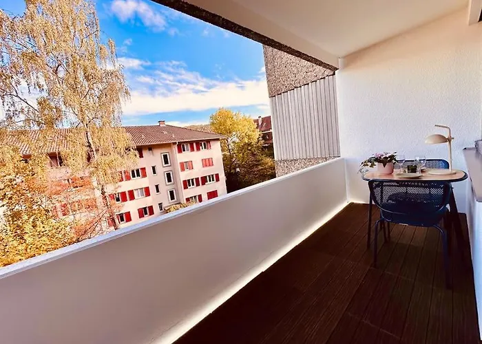 Modern With Air Condition & Balcony