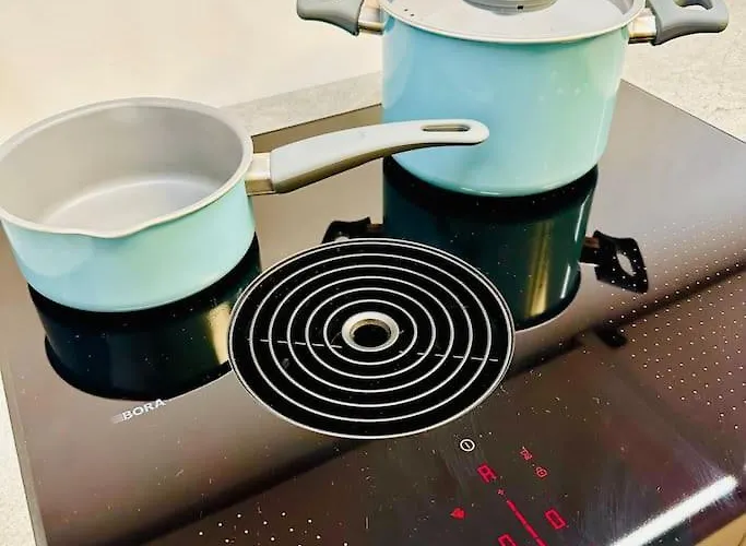 Modern With Air Condition & Balcony * زيورخ