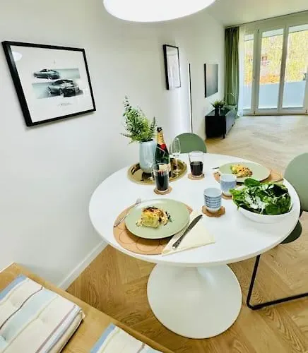 Modern With Air Condition & Balcony *