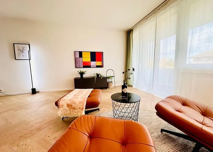 Modern With Air Condition & Balcony