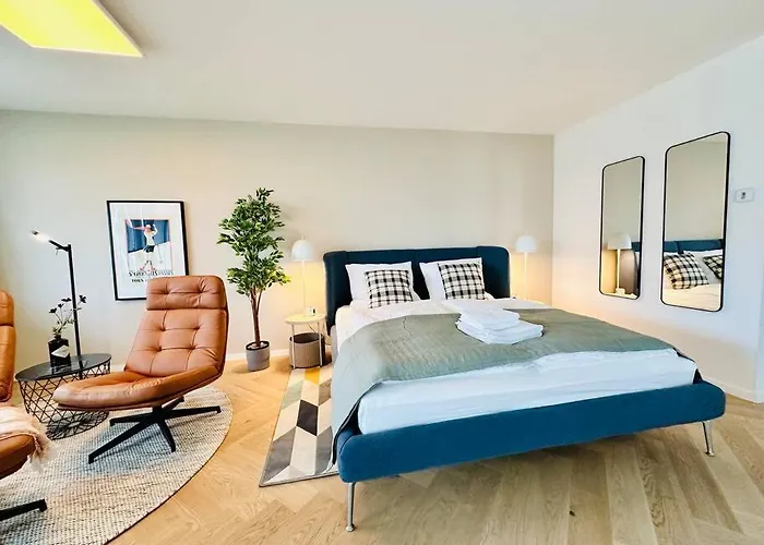 Modern With Air Condition & Balcony * Zürich