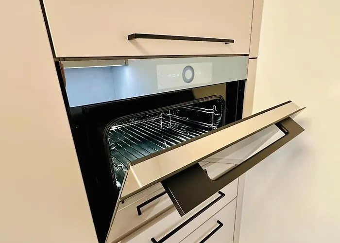 Modern With Air Condition & Balcony