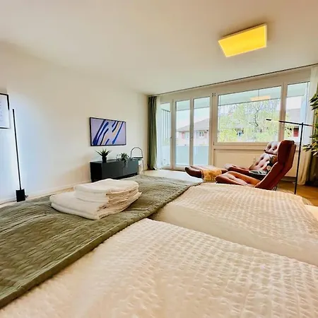 Modern With Air Condition & Balcony דירה