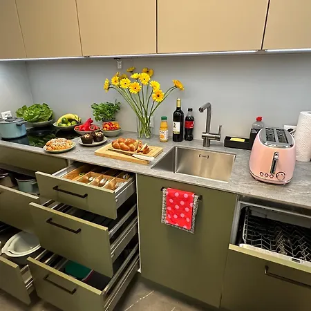 דירה Modern With Air Condition & Balcony