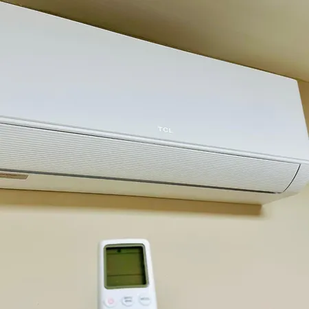 דירה Modern With Air Condition & Balcony