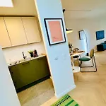 Lejlighed Modern With Air Condition & Balcony