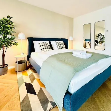 Modern With Balcony Apartmán *